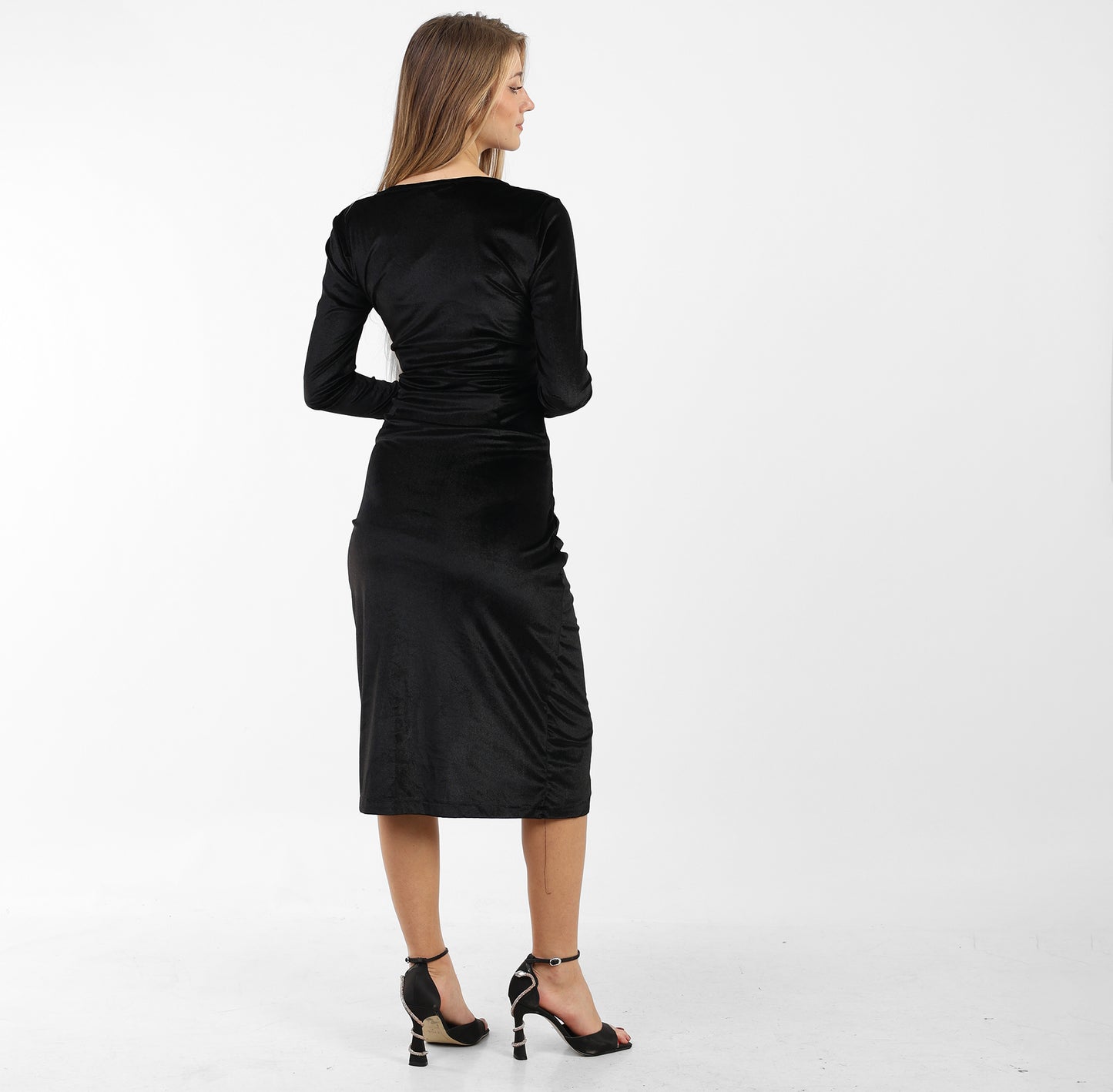 La Reine Black Elegant Wrap Velvet Midi Dress