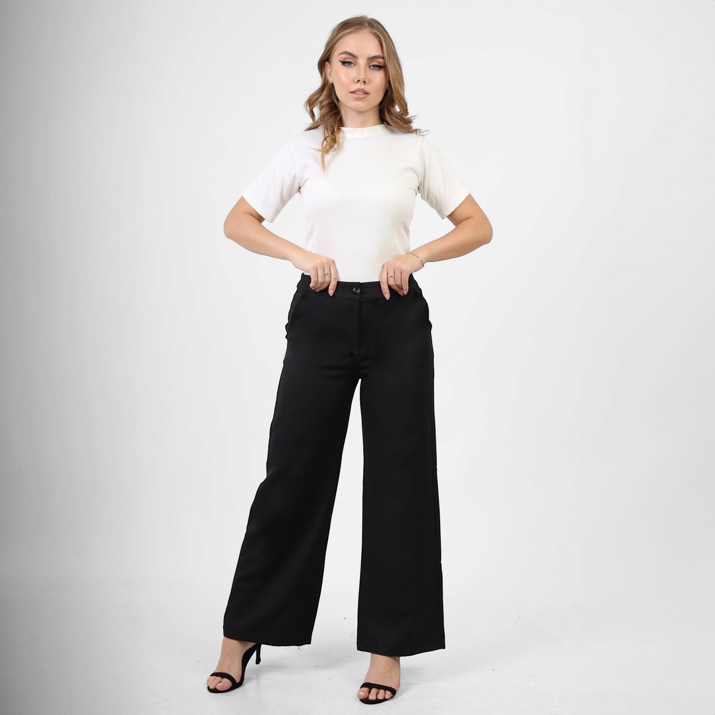 La Reine Cropped Wide Pants Black