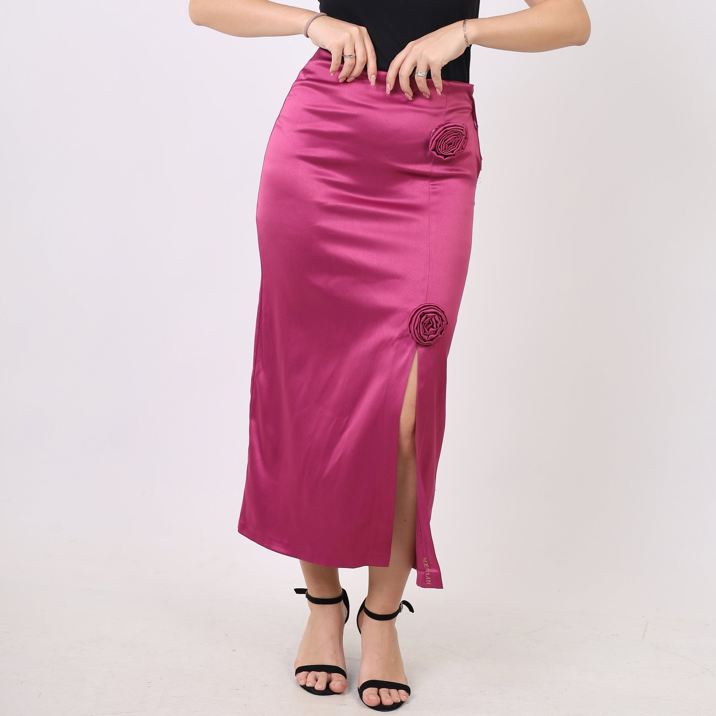 تنورة لا رين الأرجوانية القابلة للإزالة والمزينة بزهرة ثلاثية الأبعاد 