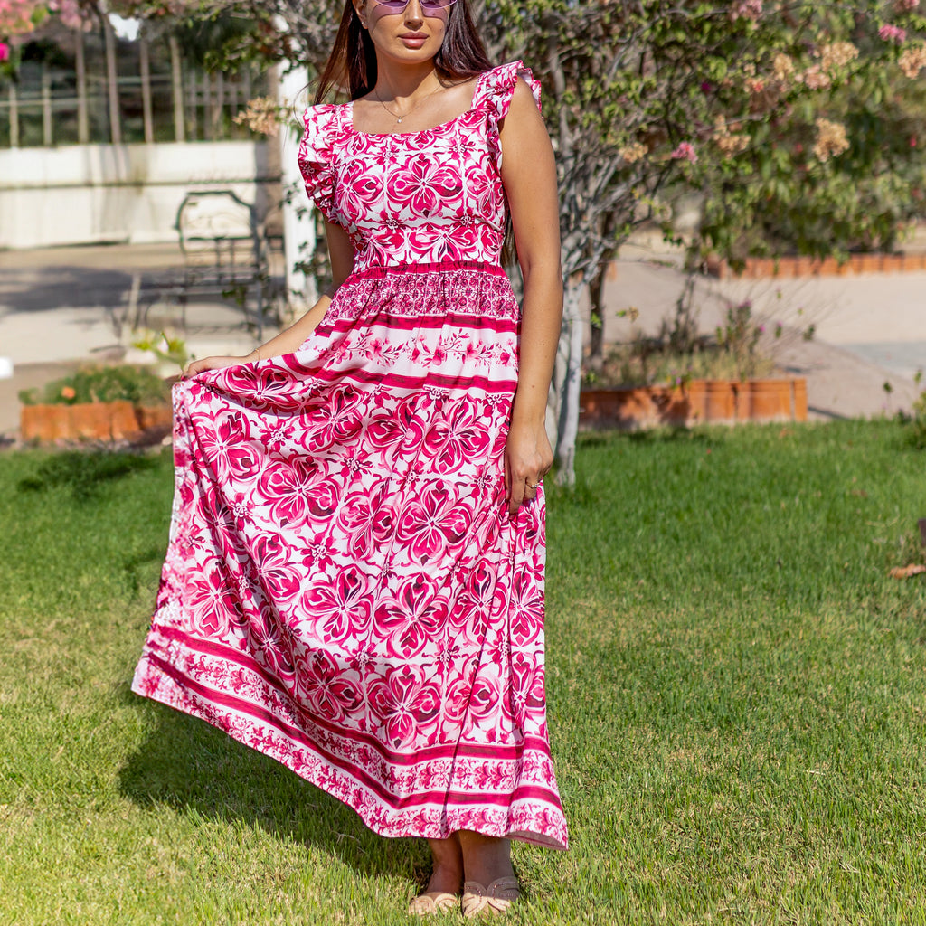 فستان طويل بكشكش مزين بالزهور من La Reine باللون الأحمر من Majolica 