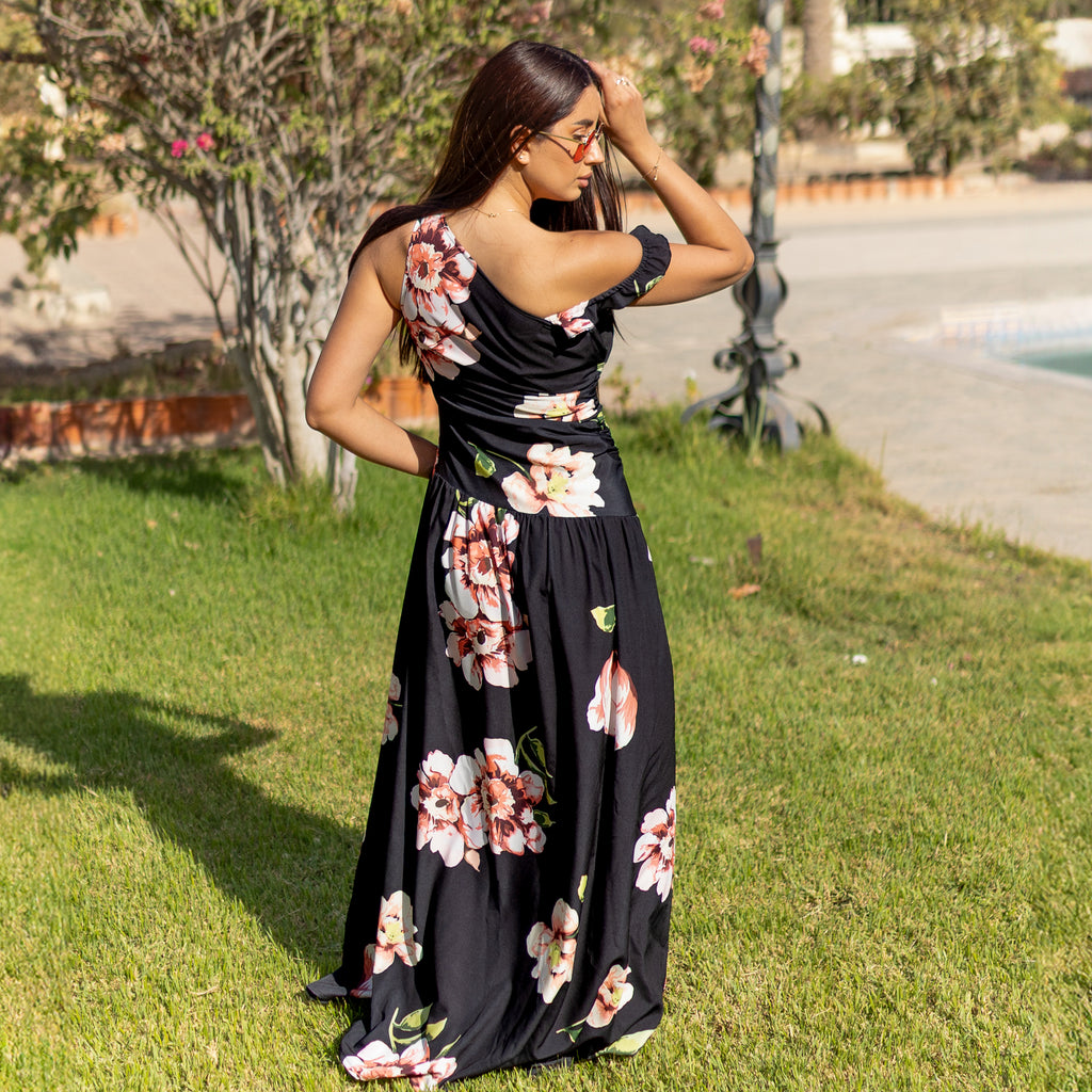 La Reine Patterned Floral on Black Sleeveless Maxi Dress