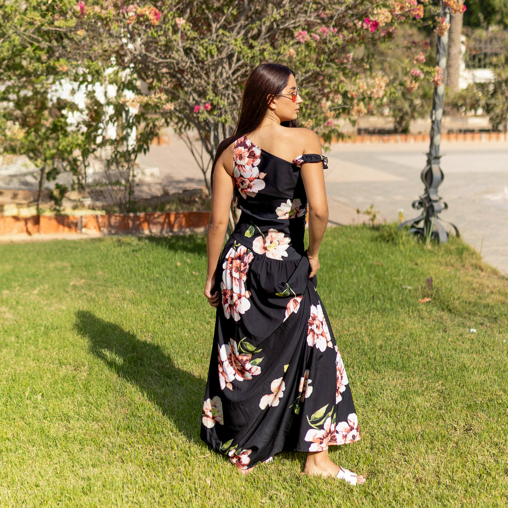 La Reine Patterned Floral on Black Sleeveless Maxi Dress