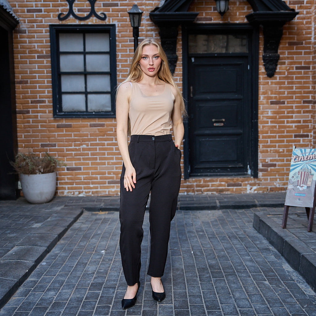 La Reine Black Classic Narrow Leg Pants