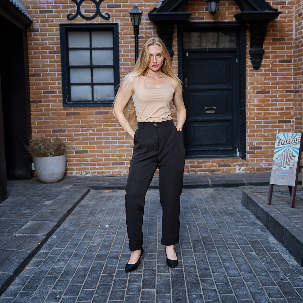 La Reine Black Classic Narrow Leg Pants