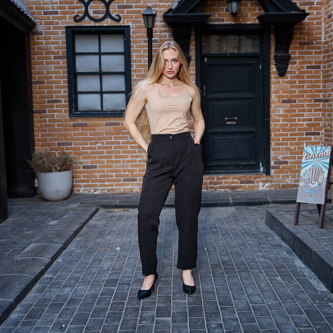 La Reine Black Classic Narrow Leg Pants