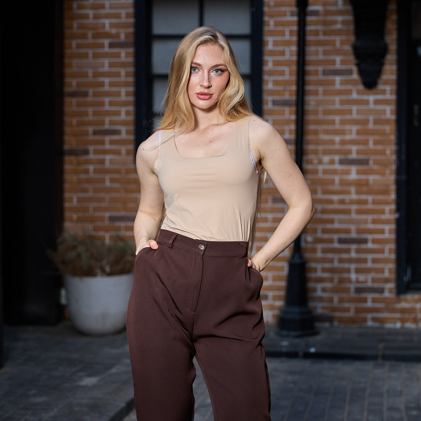 La Reine Brown Classic Narrow Leg Pants