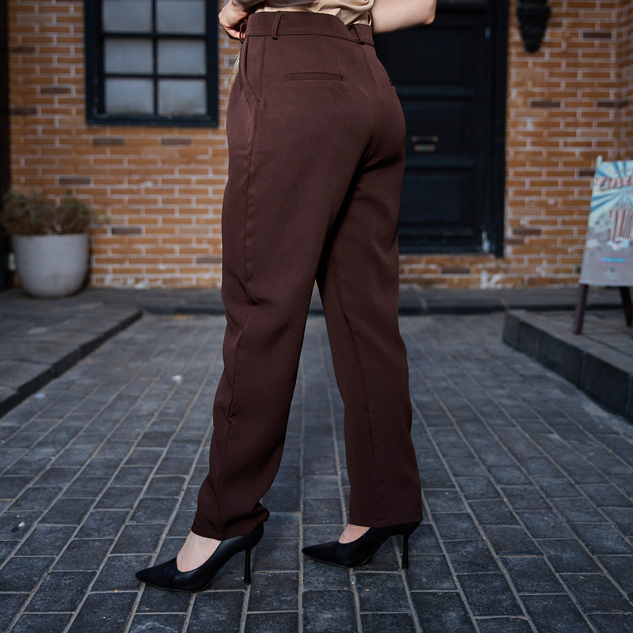 La Reine Brown Classic Narrow Leg Pants