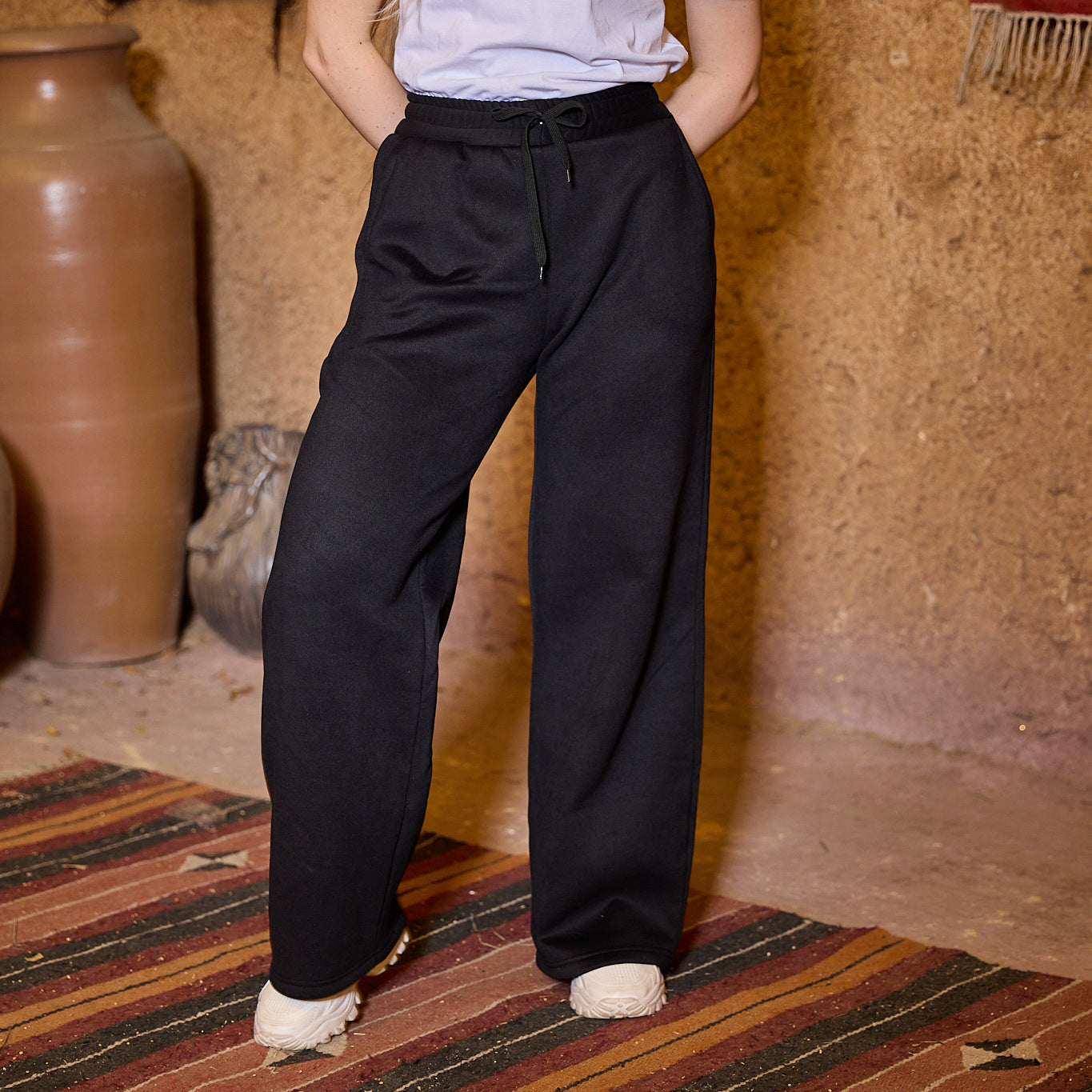 La Reine Black Relaxed Fit Wide-Leg Jogger Pants