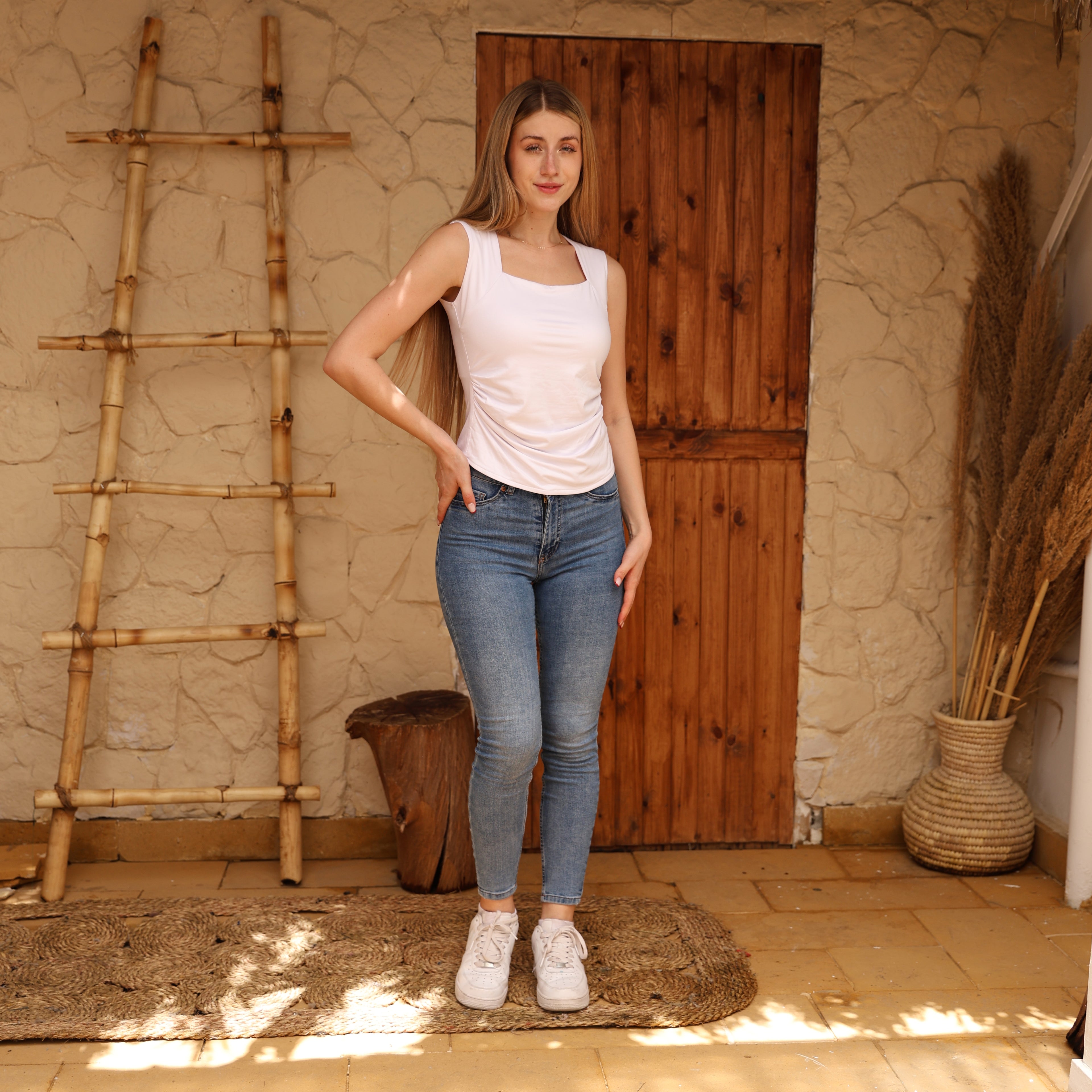 La Reine White Square Neck Sleeveless Basic Top