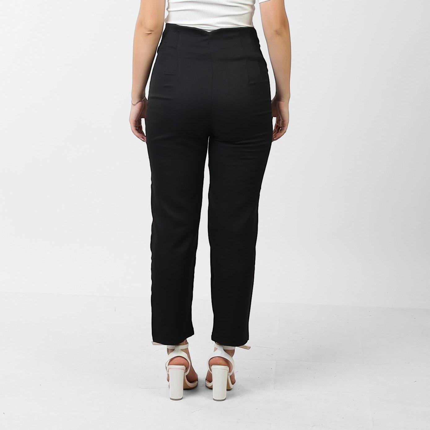 La Reine Classic Narrow Leg Black Pants