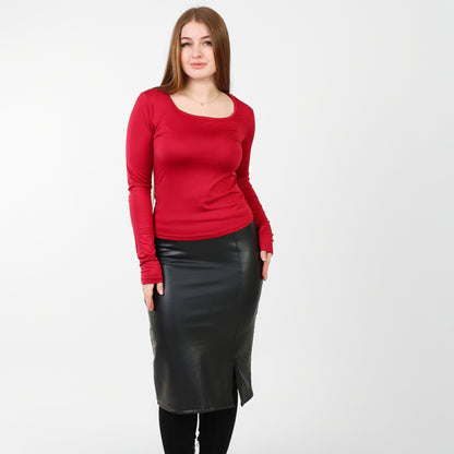 La Reine Ruby Radiance Red Long-Sleeve Basic Top