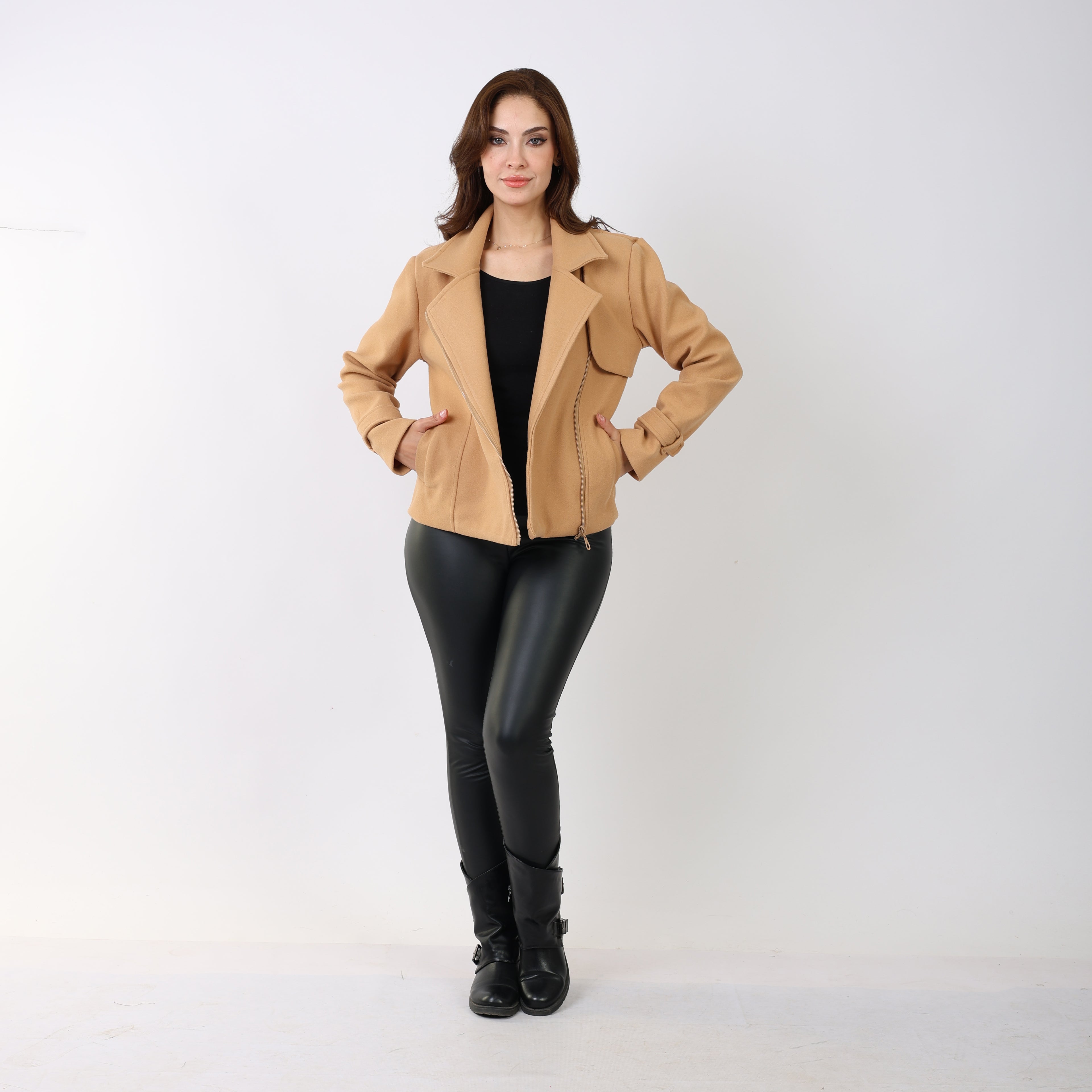 La Reine Short Woolen Beige Coat with Zipper