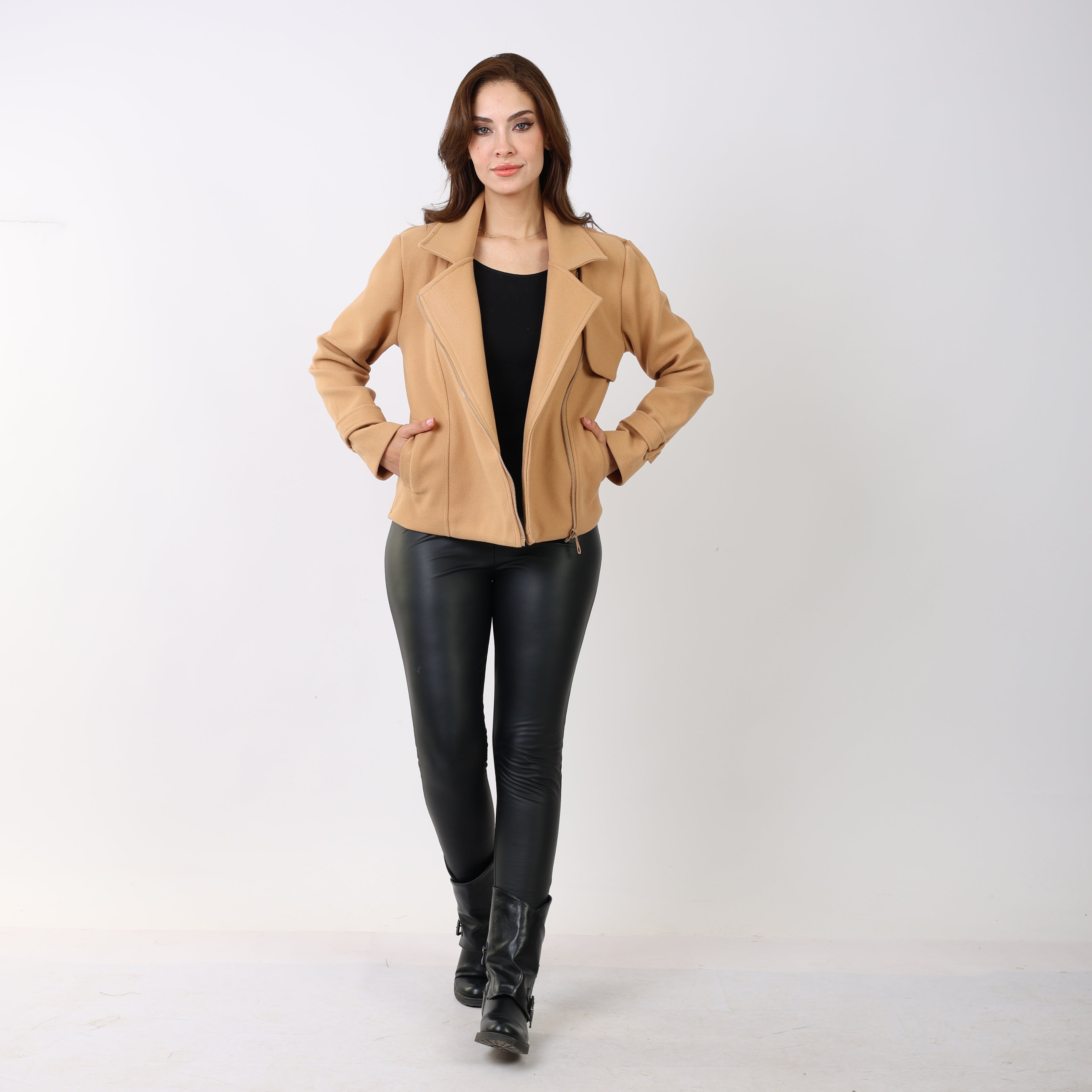 La Reine Short Woolen Beige Coat with Zipper