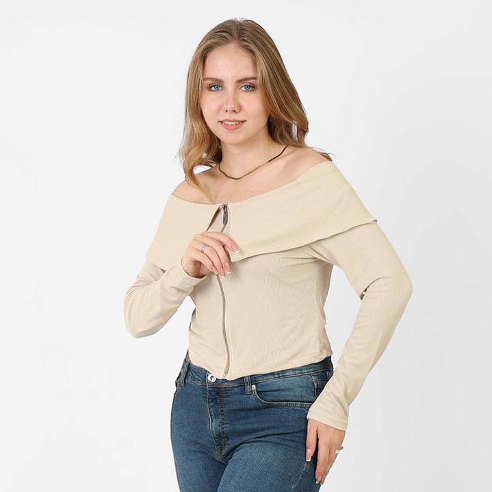 La Reine Beige Off Shoulder Long Sleeve Top with Zipper