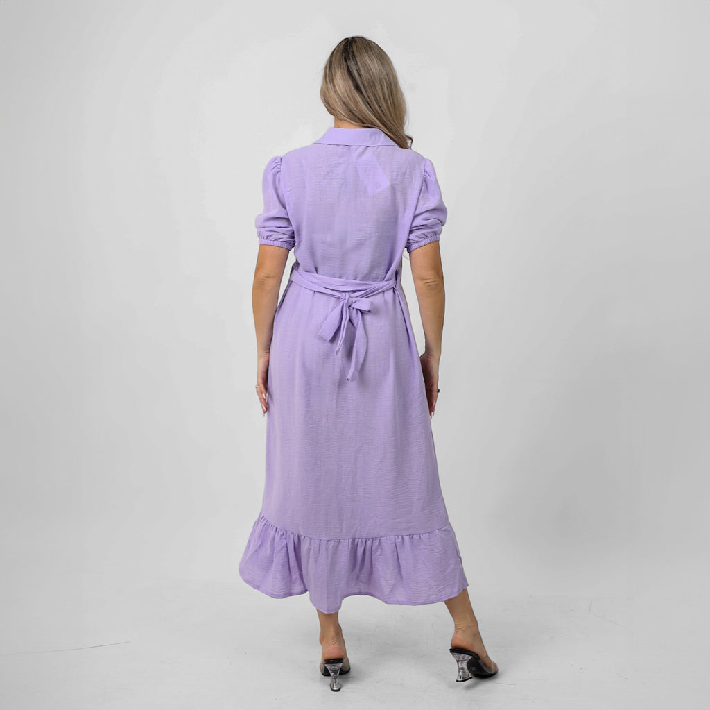 فستان قصير الأكمام منتفخ بحافة مكشكشة من La Reine Lila مع حزام 