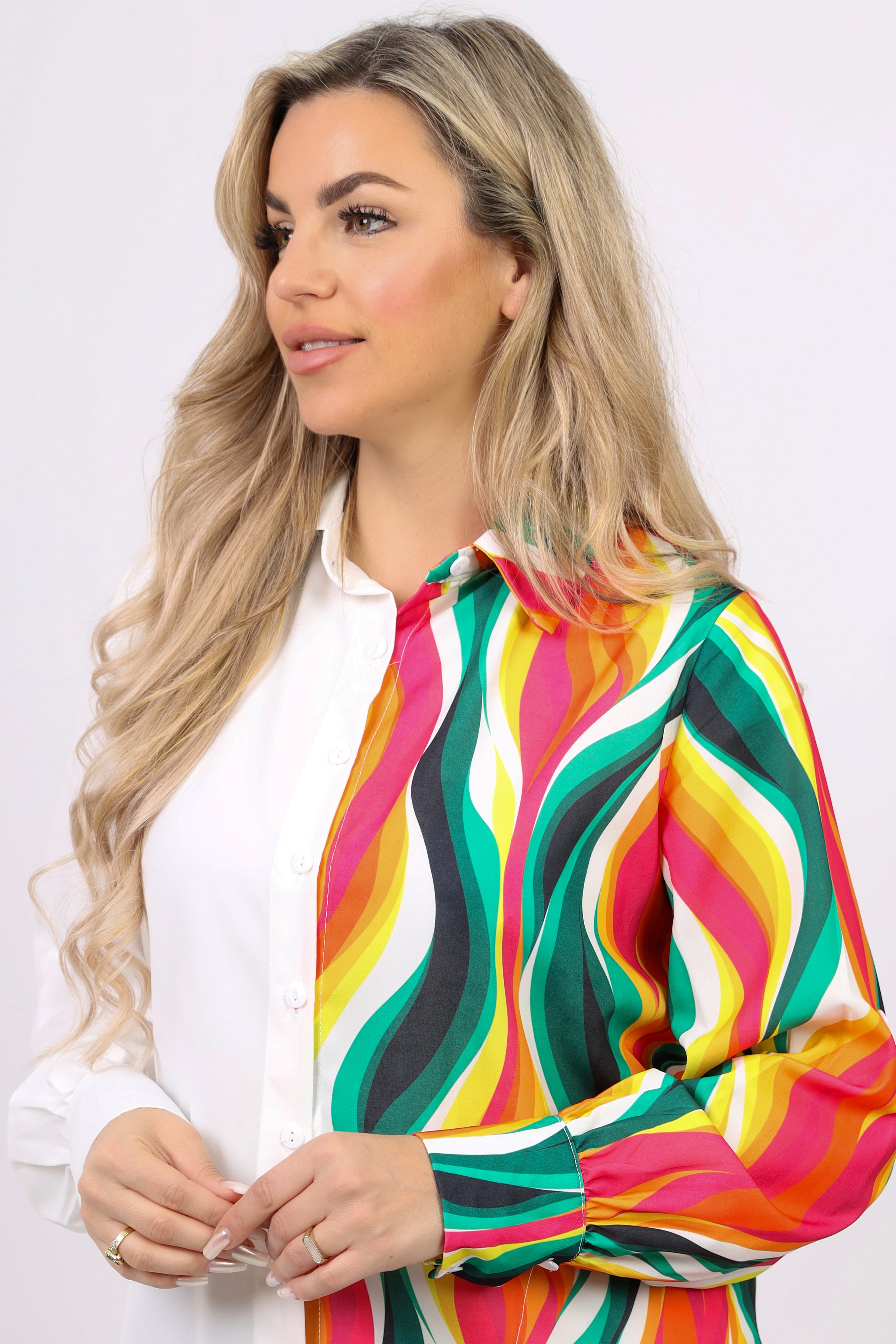 La Reine Two Tone White and Wavey Colors Blouse