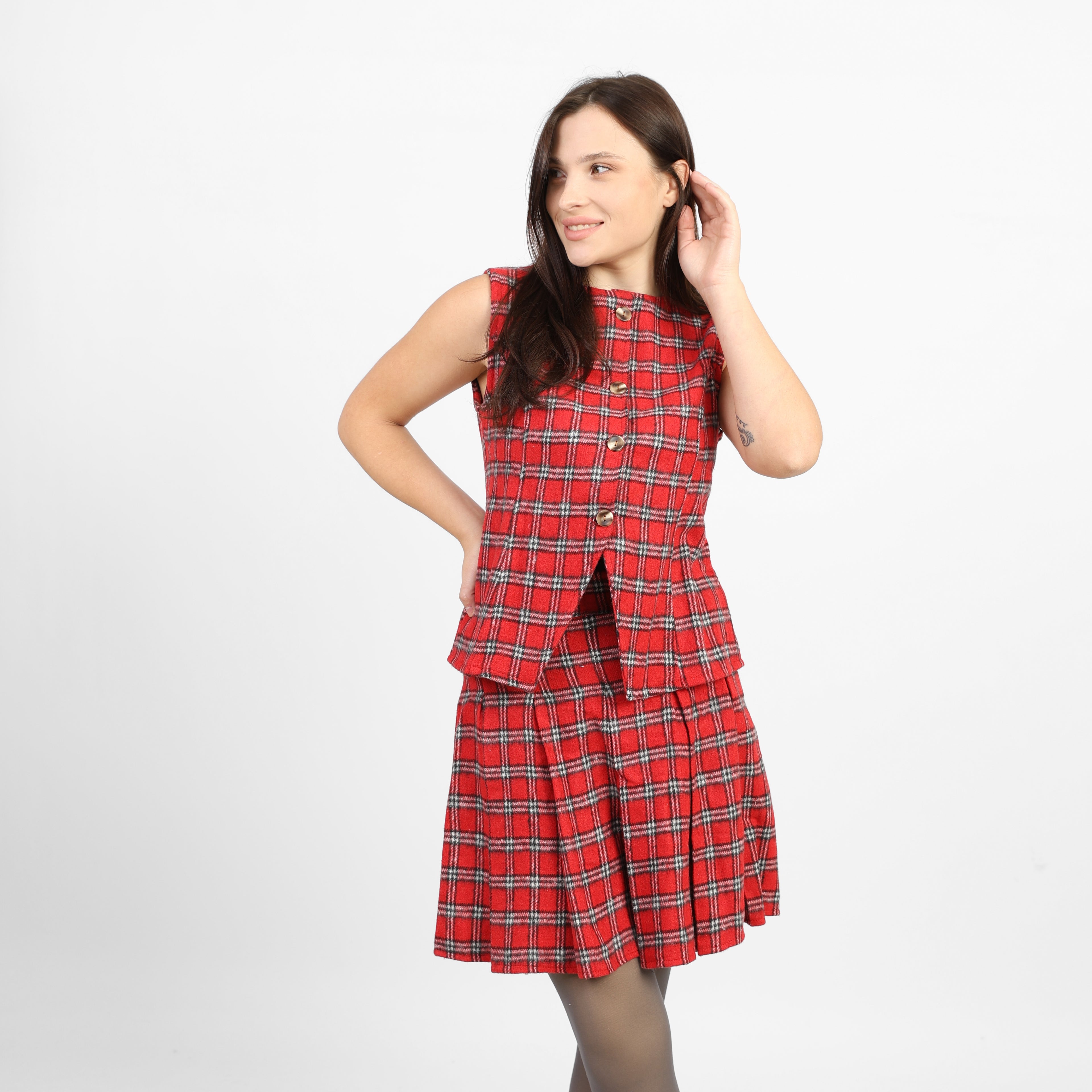 La Reine Red Plaid Checked Pleated Set, Vest & Skirt [Bundle]