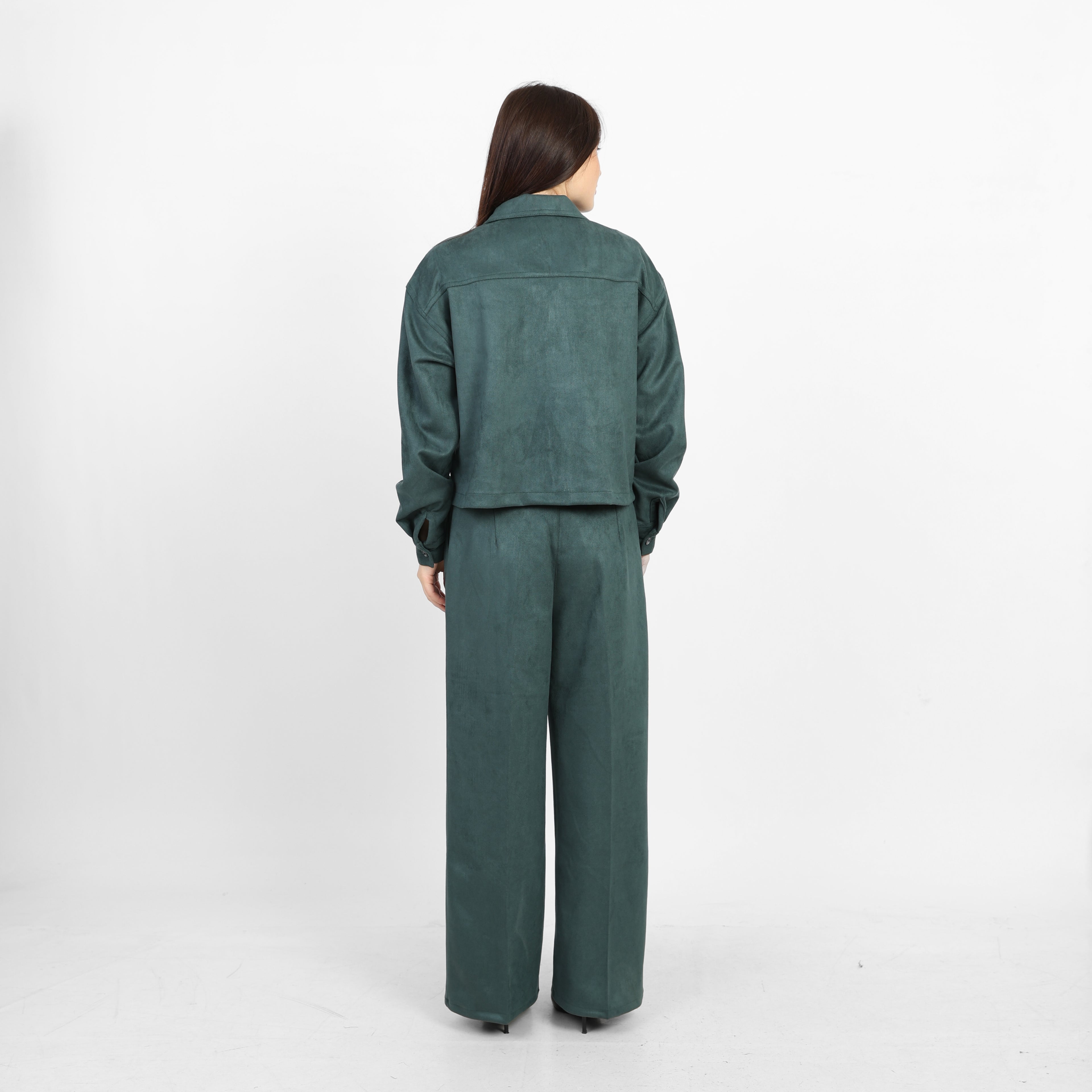 La Reine Olive Boxy Cropped Suede Silhouette