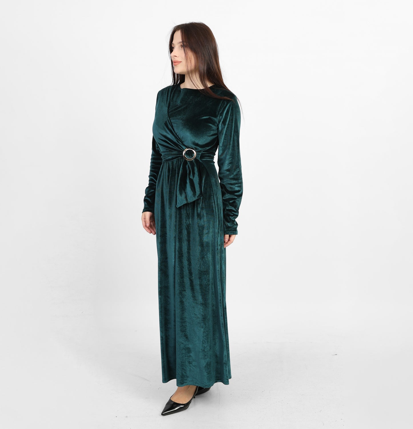 La Reine Green Elegant Velvet Dress with Waist Cinching Gold Buckle Detail