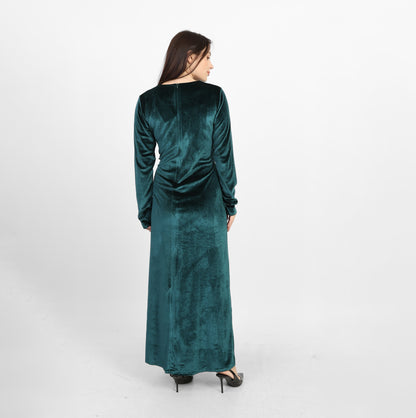 La Reine Green Elegant Velvet Dress with Waist Cinching Gold Buckle Detail