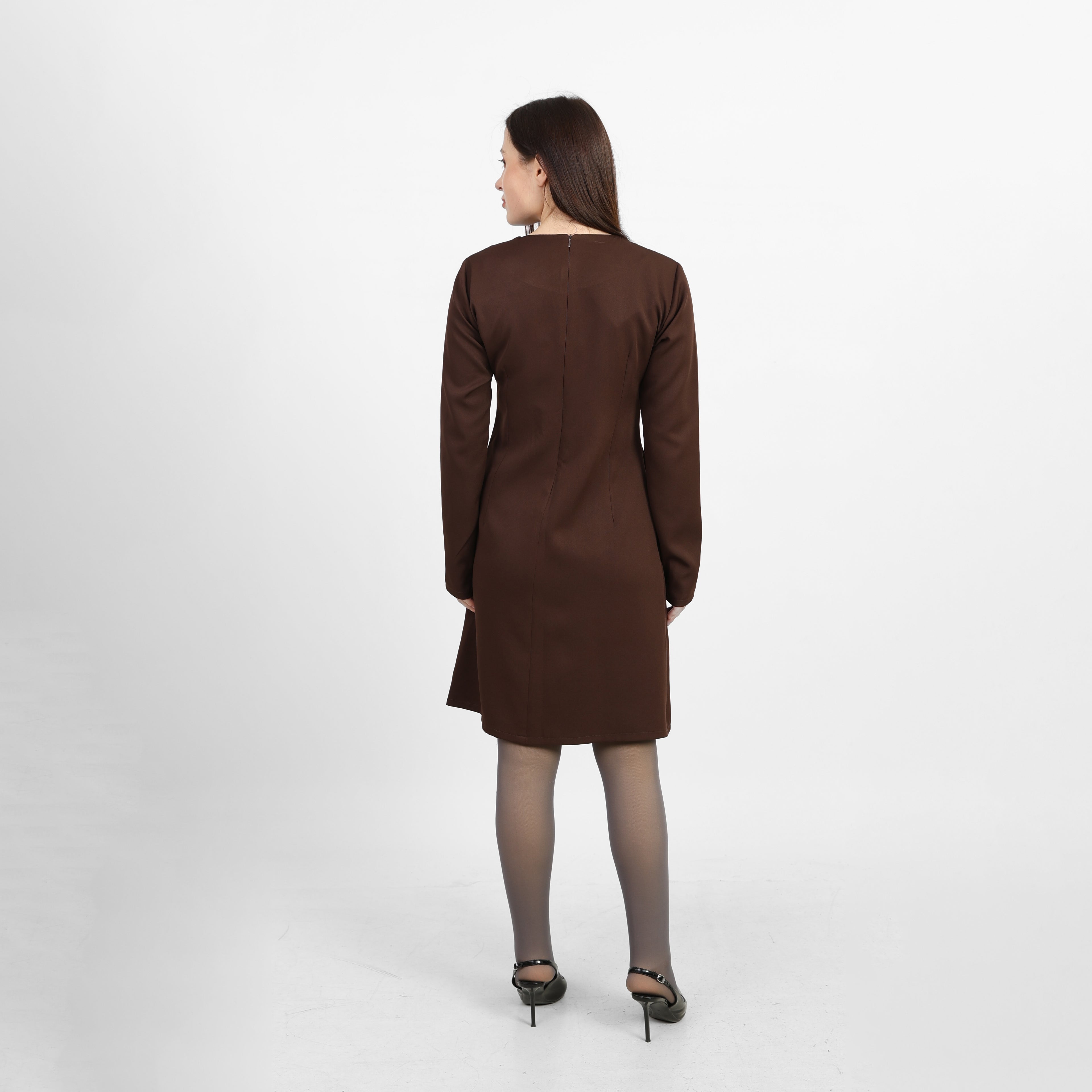 La Reine Brown Elegant Long-Sleeve Mini Dress with Brooches