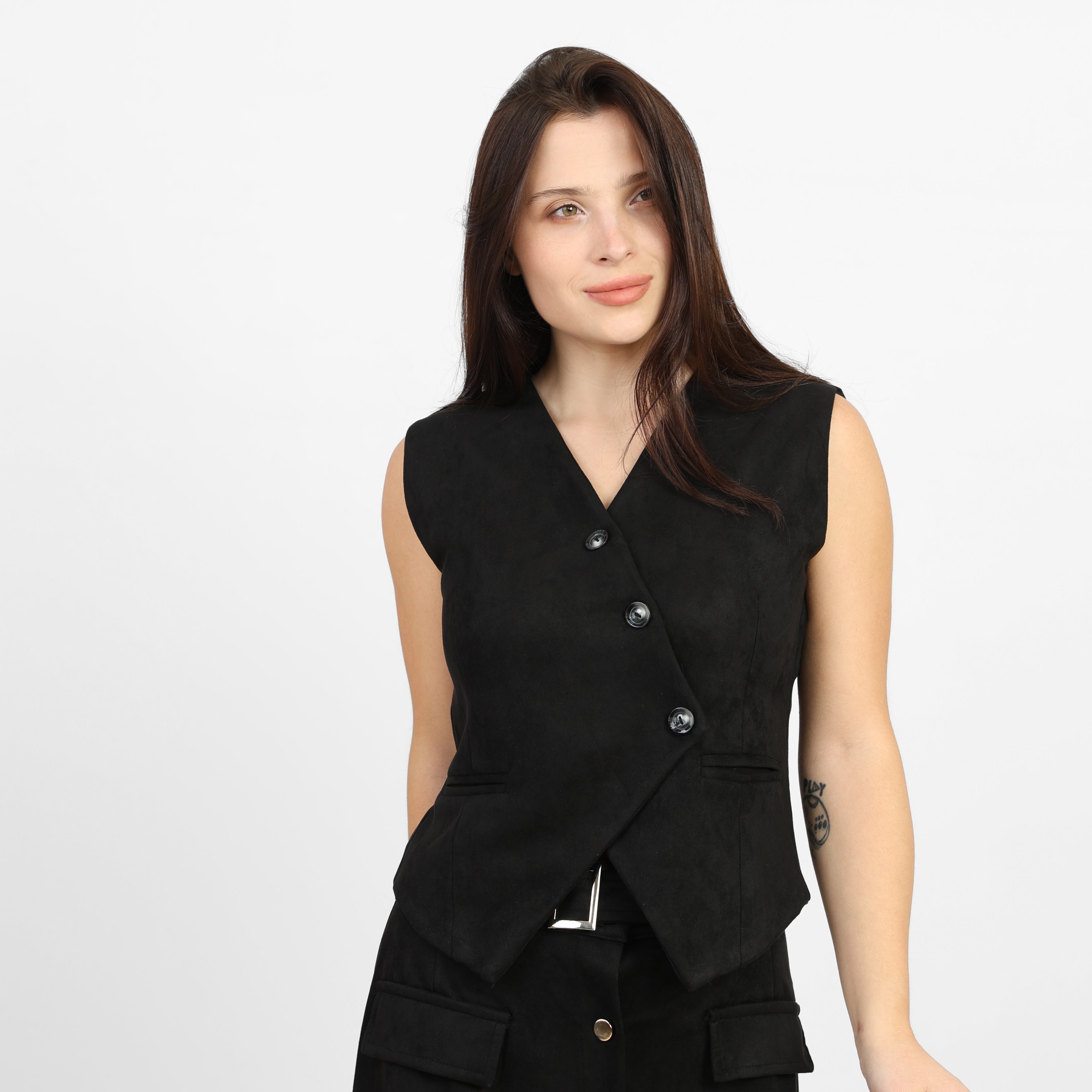 صدرية كلاسيكية من جلد الغزال الأسود من لا رين بياقة على شكل حرف V 